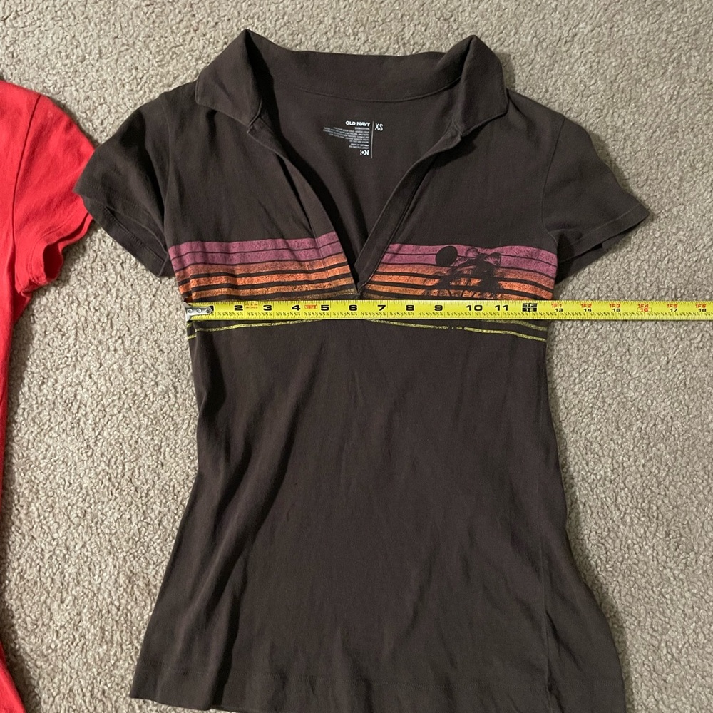 Old Navy polo shirts (set of 2) - Picture 5 of 6